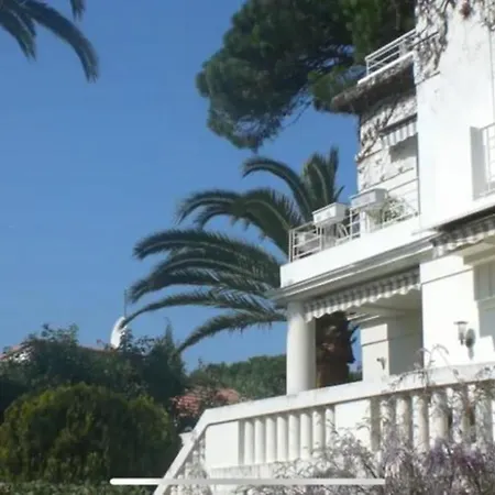 Magnificent Listed Ground Floor Air-conditioned With Wifi Antibes