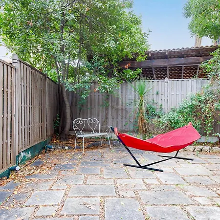 Magnificent Listed Ground Floor Air-conditioned With Wifi *